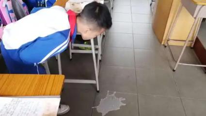 “一中学74名学生出现恶心呕吐等症状”,当地官方通报!