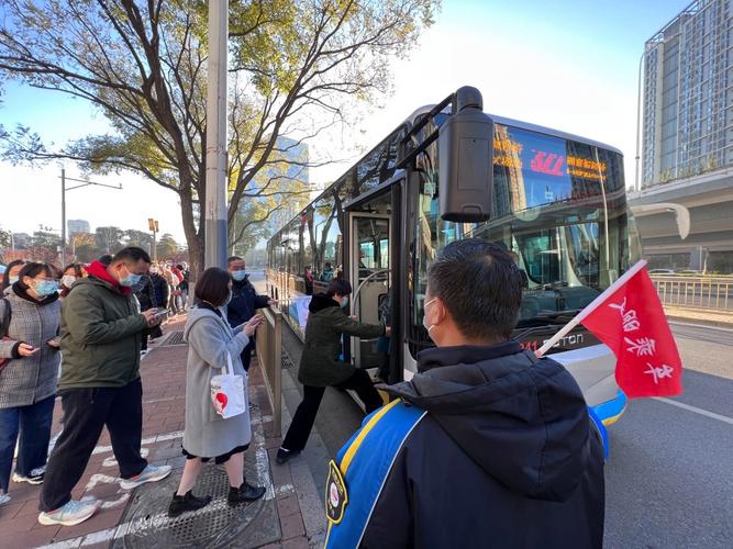 冬天坐公交暖和吗?北京公交集团冬运保障这样做
