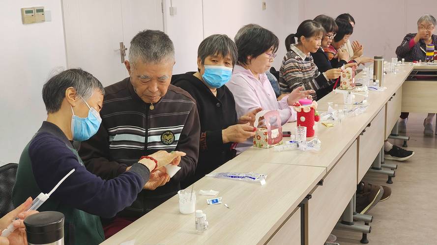 立冬后心血管急症增多!专家建议老人“缓冲式”出门