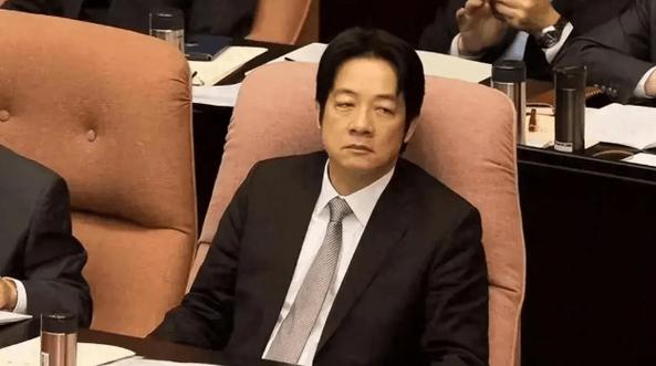 国防部:赖清德当局故意作秀壮胆,“台独”分裂势力闹腾得越凶灭亡得越快